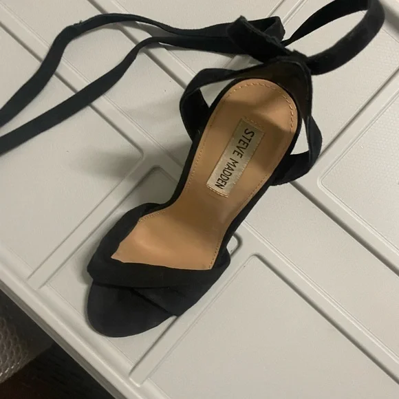 Steve Madden Wrap Black Suede Clary Heels - Picture 6 of 8